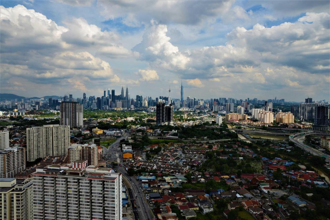 Suasana Kewingston Platz Kuala Lumpur