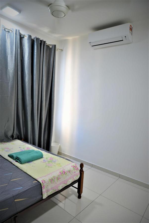 Suasana Kewingston Platz *