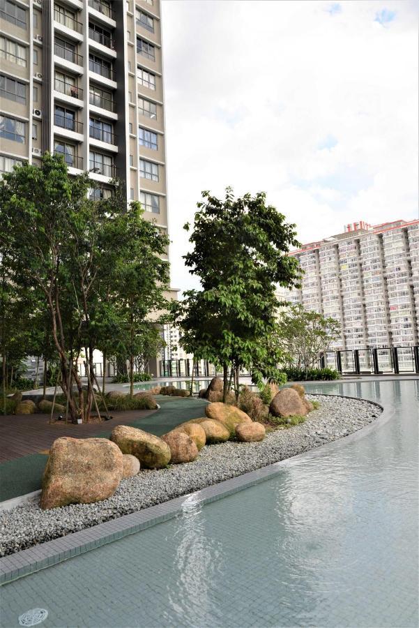 Suasana Kewingston Platz Pangsapuri